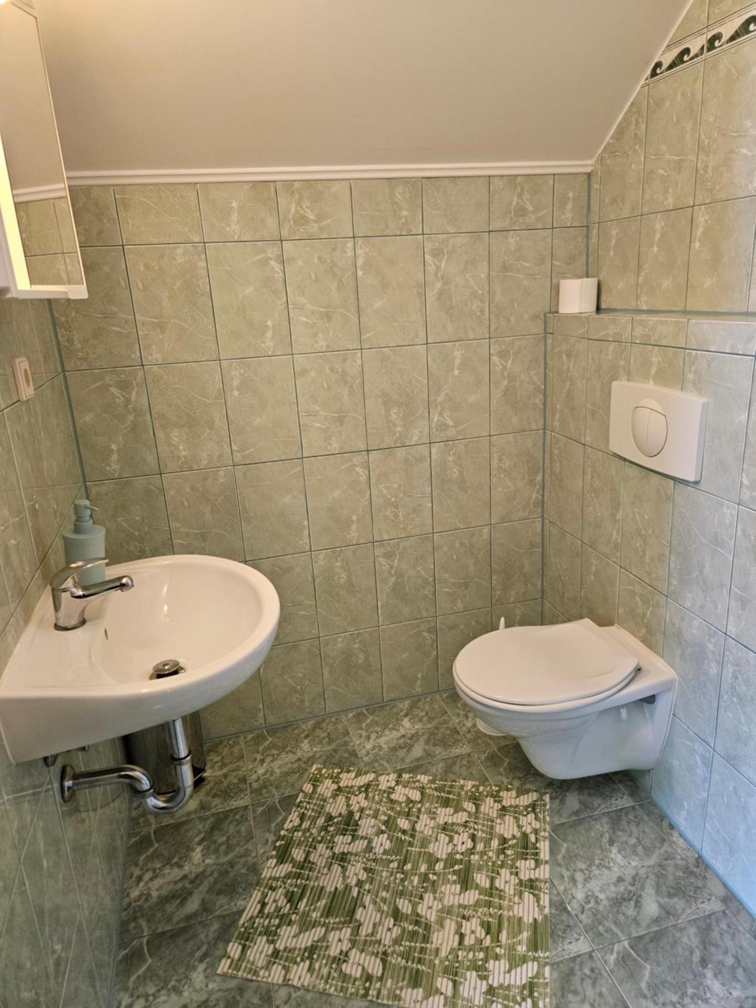Guest House Pod Lesem Merklin Екстер'єр фото